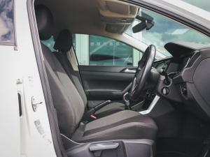 Volkswagen Polo hatch 1.0TSI Life manual - Image 14