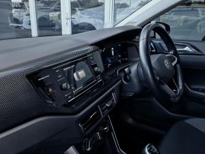 Volkswagen Polo hatch 1.0TSI Life manual - Image 5