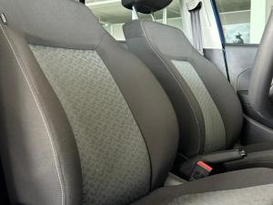 Volkswagen Polo Vivo hatch 1.6 Life - Image 18