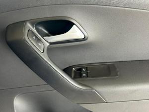 Volkswagen Polo Vivo hatch 1.6 Life - Image 21