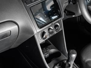Volkswagen Polo Vivo hatch 1.4 - Image 24