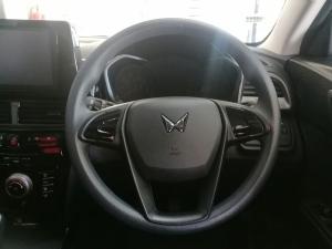 Mahindra XUV 3XO 1.2T MX2 manual - Image 25