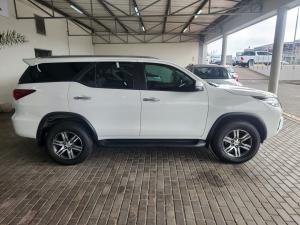 Toyota Fortuner 2.4GD-6 auto - Image 3