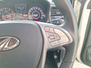 Mahindra XUV300 1.2T W8 - Image 10