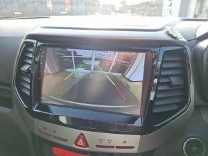 Mahindra XUV300 1.2T W8 - Image 13