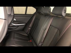 BMW M3 M3 competition M xDrive - Image 11