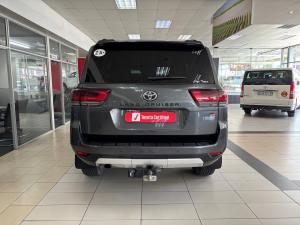Toyota Land Cruiser 300 3.3D GR-Sport - Image 5
