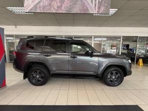 Toyota Land Cruiser 300 3.3D GR-Sport - Image 3