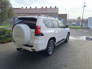 Toyota Land Cruiser Prado 2.8GD VX-L - Image 2