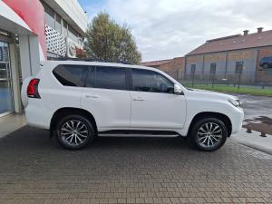 Toyota Land Cruiser Prado 2.8GD VX-L - Image 3