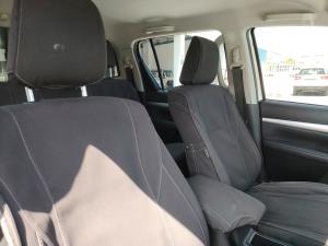 Toyota Hilux 2.8GD-6 double cab Raider auto - Image 17