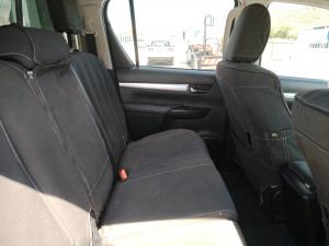 Toyota Hilux 2.8GD-6 double cab Raider auto - Image 18