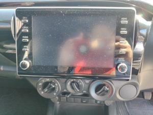 Toyota Hilux 2.8GD-6 Xtra cab Legend manual - Image 13