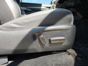 Toyota Hilux 2.8GD-6 Xtra cab Legend manual - Image 18