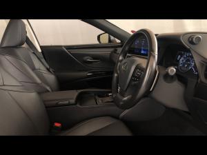 Lexus ES 250 EX - Image 10