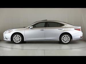 Lexus ES 250 EX - Image 22