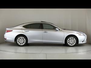 Lexus ES 250 EX - Image 3