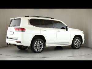 Toyota Land Cruiser 300 3.5T ZX - Image 2