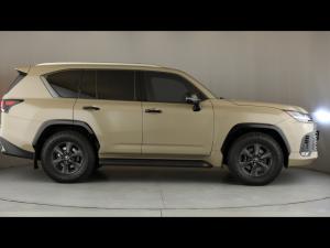 Lexus LX 500d Overtrail - Image 3