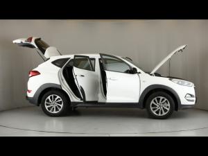 Hyundai Tucson 2.0 Premium - Image 30