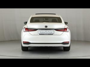 Lexus ES 300h EX - Image 5