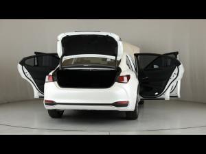 Lexus ES 300h EX - Image 24