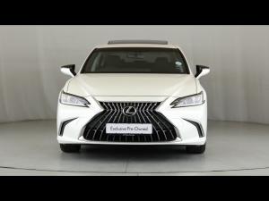 Lexus ES 300h EX - Image 4