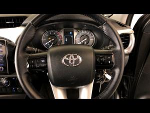 Toyota Hilux 2.8GD-6 double cab Raider auto - Image 8