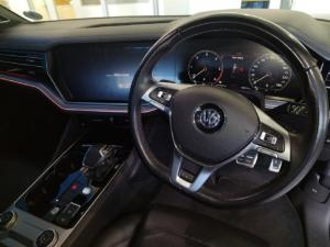 Volkswagen Touareg V6 TDI Executive R-Line - Image 14