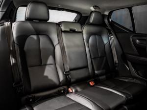 Volvo XC40 B4 Plus Dark - Image 11