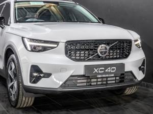 Volvo XC40 B4 Plus Dark - Image 17