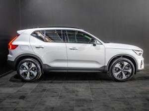 Volvo XC40 B4 Plus Dark - Image 18