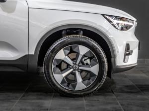 Volvo XC40 B4 Plus Dark - Image 22
