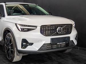 Volvo XC40 B4 Plus Dark - Image 2
