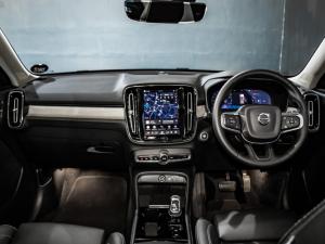 Volvo XC40 B4 Plus Dark - Image 14