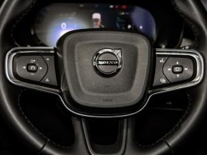 Volvo XC40 B4 Plus Dark - Image 21