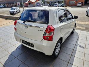 Toyota Etios hatch 1.5 Sprint - Image 2