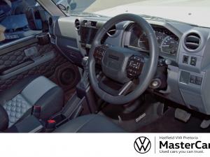 Toyota Land Cruiser 79 2.8GD-6 double cab auto - Image 8