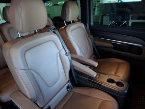 Mercedes-Benz V-Class V300d Exclusive - Image 15