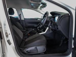Volkswagen Polo hatch 1.0TSI Life manual - Image 10
