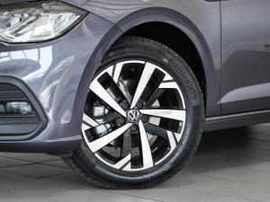 Volkswagen Polo hatch 1.0TSI Life auto - Image 2