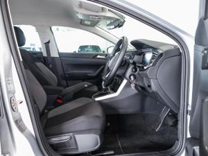 Volkswagen Polo hatch 1.0TSI Life auto - Image 10