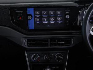 Volkswagen Polo hatch 1.0TSI Life auto - Image 17