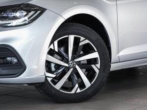Volkswagen Polo hatch 1.0TSI Life auto - Image 3