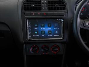 Volkswagen Polo Vivo hatch 1.4 Life - Image 16