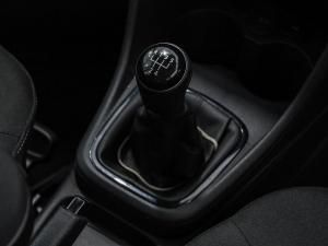 Volkswagen Polo Vivo hatch 1.4 Life - Image 19