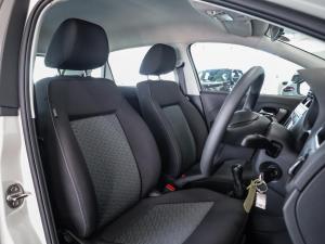 Volkswagen Polo Vivo hatch 1.4 Life - Image 11