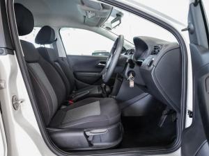 Volkswagen Polo Vivo hatch 1.4 Life - Image 12