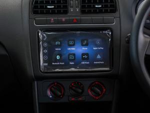 Volkswagen Polo Vivo hatch 1.4 Life - Image 17