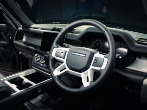 Land Rover Defender 110 D350 X-Dynamic HSE - Image 23